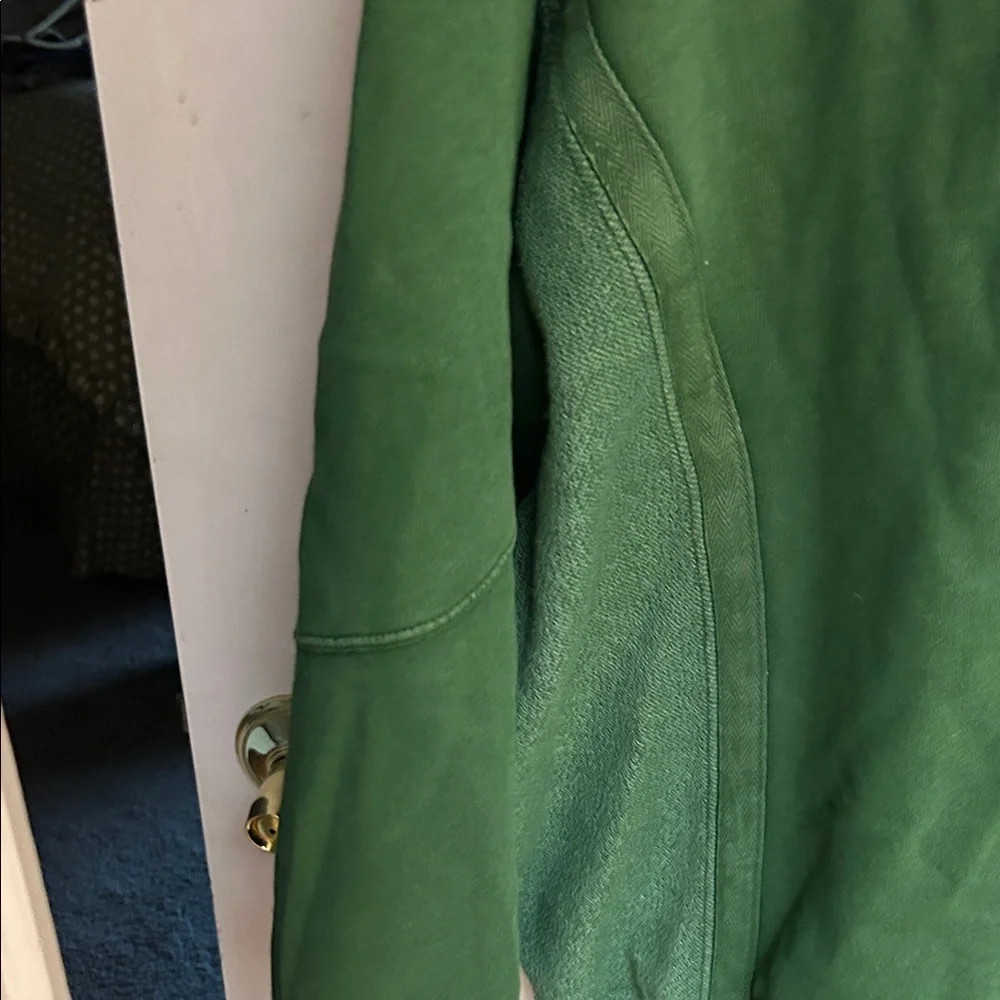 Oversized Sweatshirt (NWT) - Picture 6 of 9